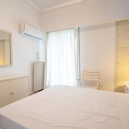 Larissa Station Metro St. 2 Bedrooms 3 Pers. Flat Apartament