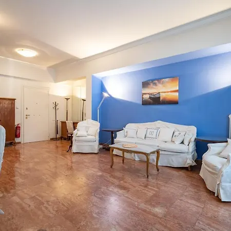 Larissa Station Metro St. 2 Bedrooms 3 Pers. Flat Athens