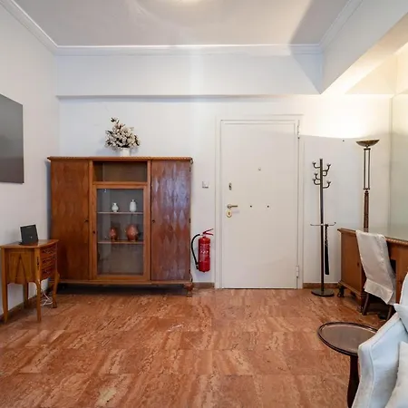 Larissa Station Metro St. 2 Bedrooms 3 Pers. Flat * Athens