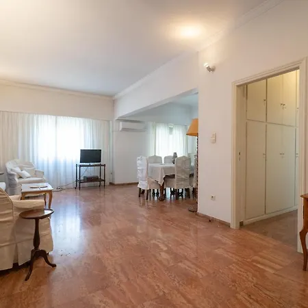 Larissa Station Metro St. 2 Bedrooms 3 Pers. Flat *