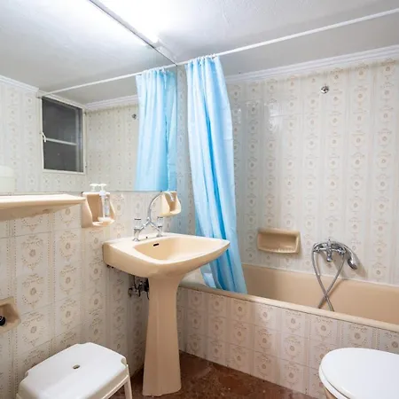 Larissa Station Metro St. 2 Bedrooms 3 Pers. Flat Apartment *