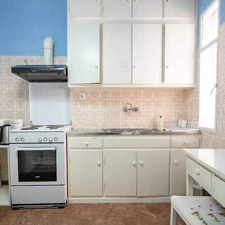 Larissa Station Metro St. 2 Bedrooms 3 Pers. Flat Athens