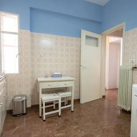 Apartment Larissa Station Metro St. 2 Bedrooms 3 Pers. Flat Athens