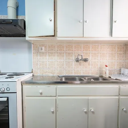 Larissa Station Metro St. 2 Bedrooms 3 Pers. Flat