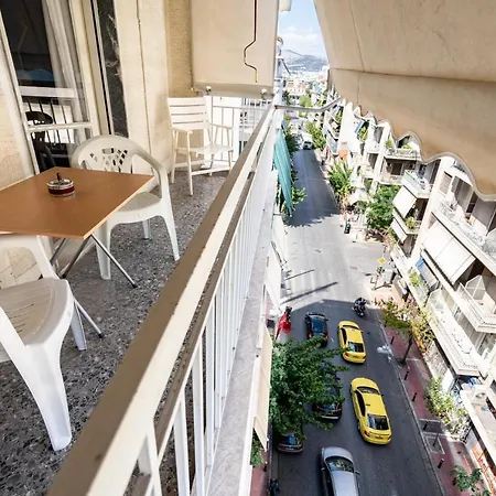 Larissa Station Metro St. 2 Bedrooms 3 Pers. Flat * Athens