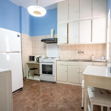 Larissa Station Metro St. 2 Bedrooms 3 Pers. Flat Athens